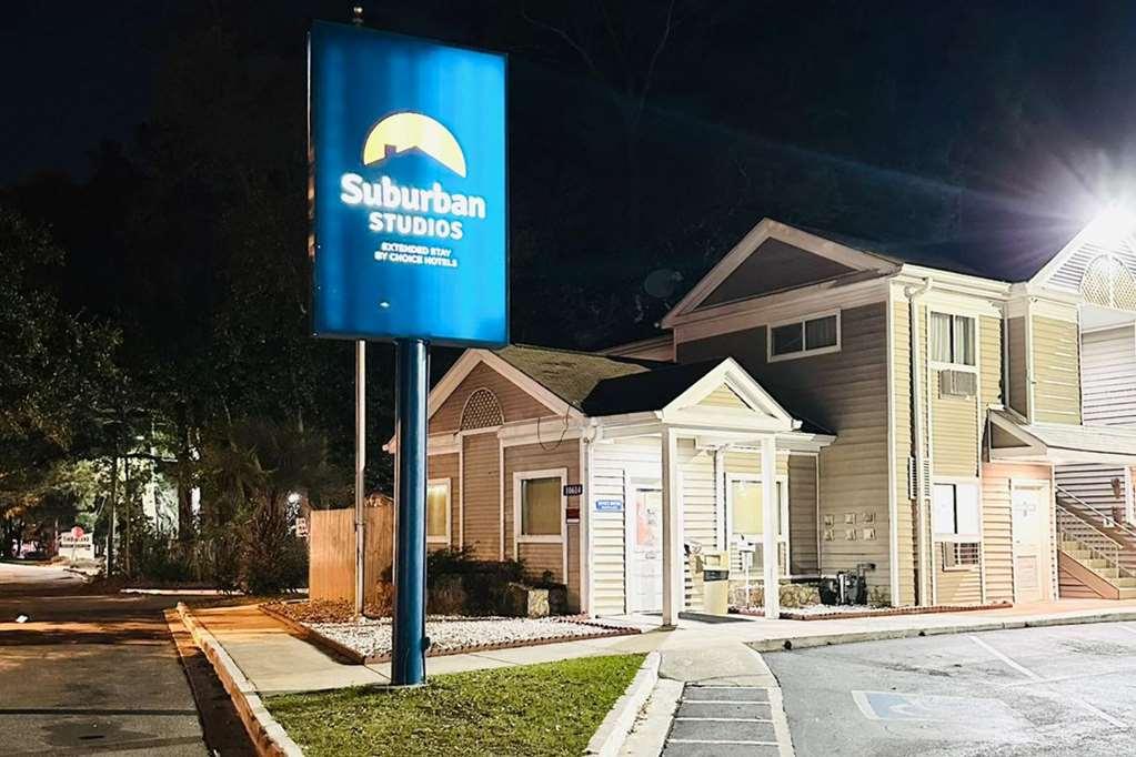 Suburban Studios Abercorn Savannah Exterior photo